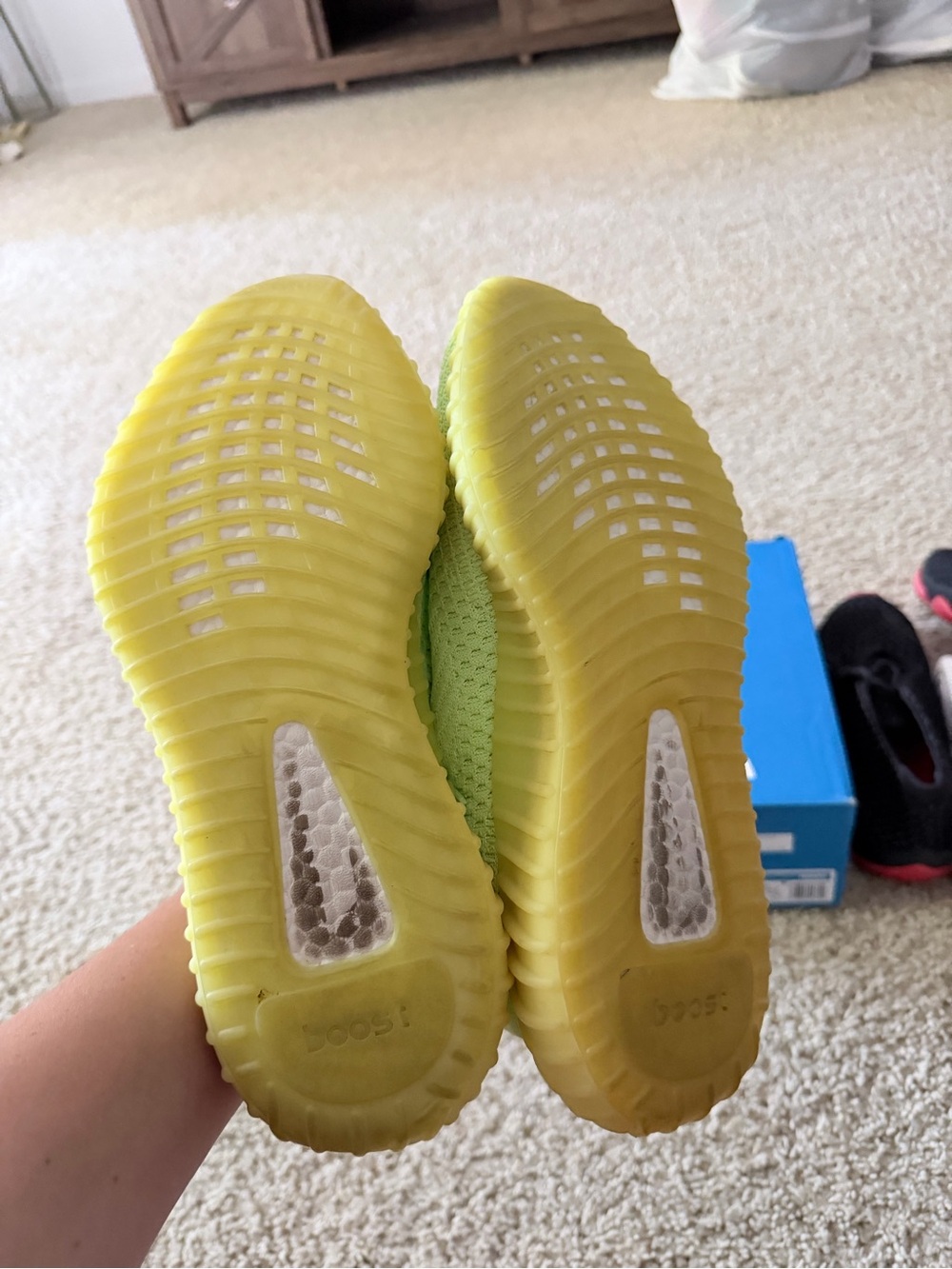 Adidas Yeezy boost 350 volt - Picture 9 of 9